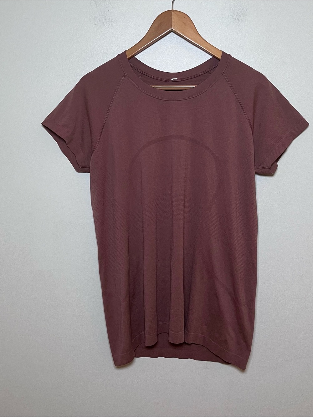 Lululemon Swiftly Tech Short Sleeve Shirt Size  Large Dusty Rose Pink